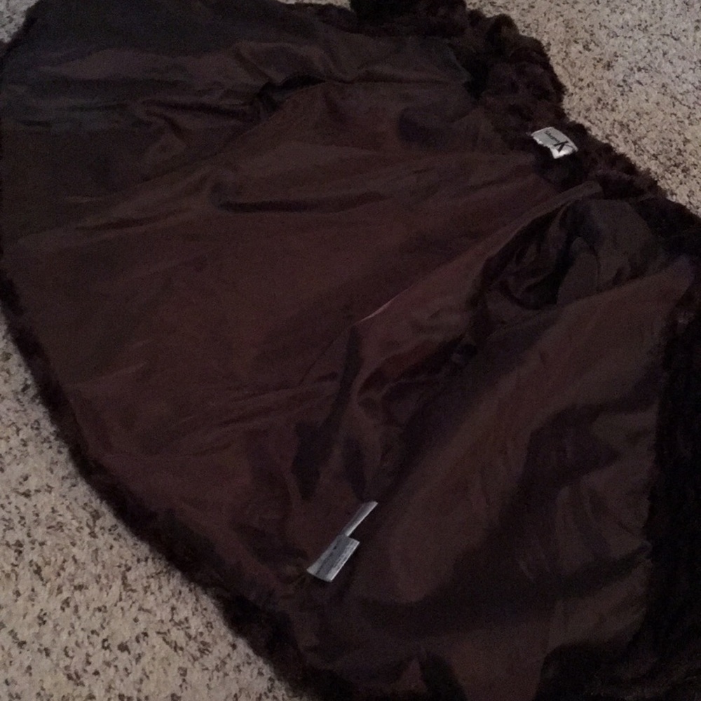 Foe fur Shana K short jacket. Size M. Snaps look like over size buttons. So cute - Picture 5 of 5